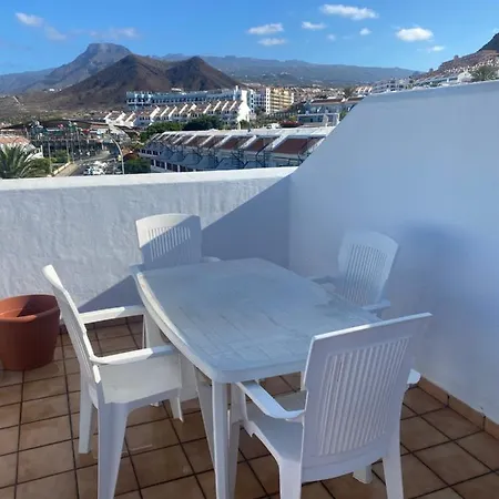 El Mirador Apartment *
